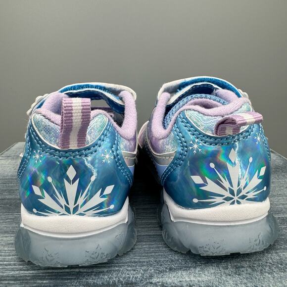 Disney’s Frozen 2 Anna & Elsa Toddler Girl’s Light-up Shoes Light Blue Size 6 - Picture 4 of 9